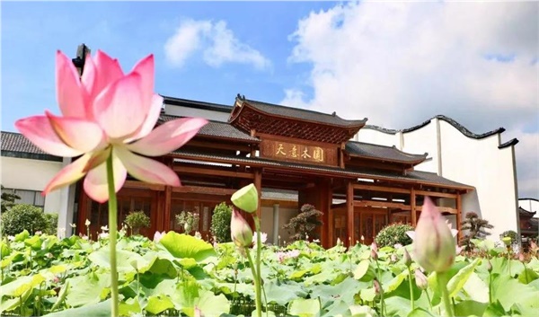 清溪村、天意木國景區(qū)、明清古巷、市博物館、胡林翼故居二日游